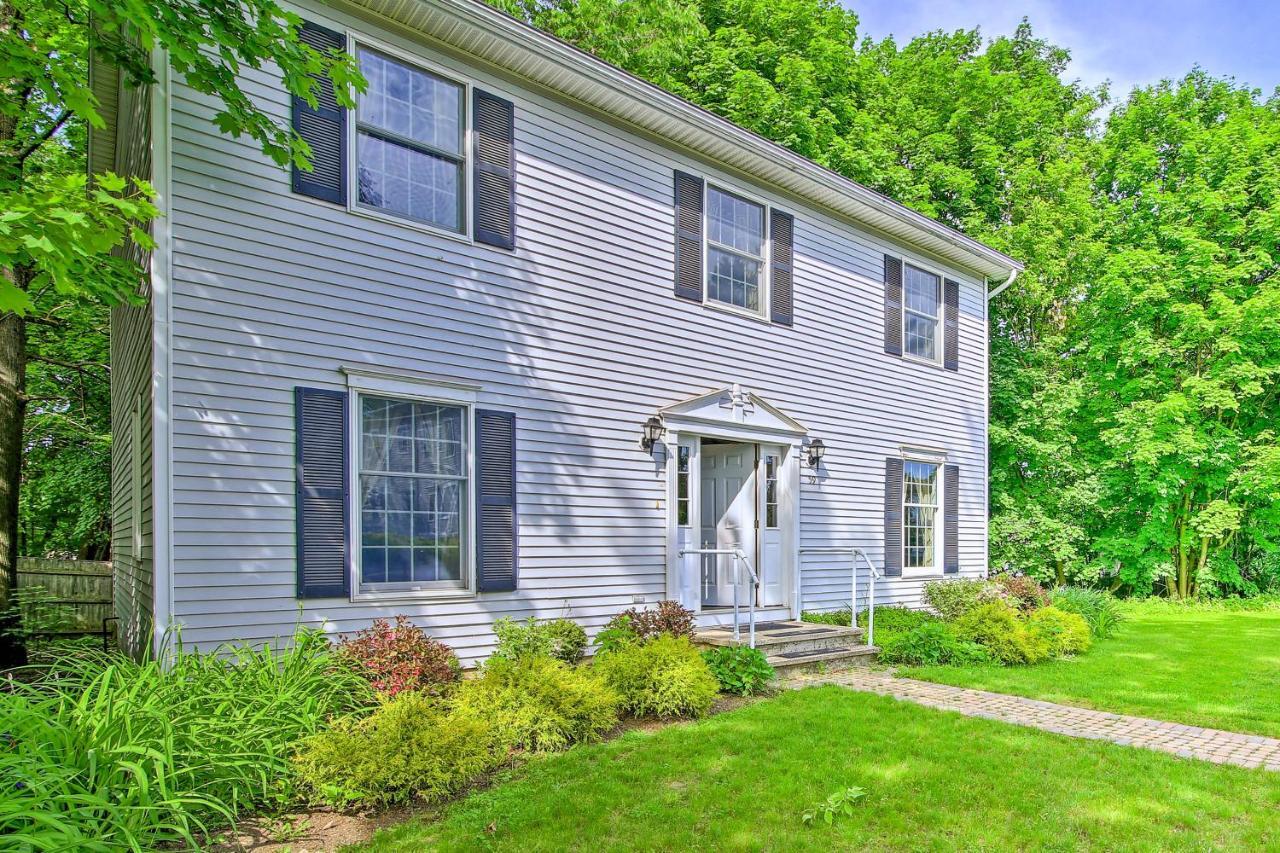 Private Guest House In Dtwn Lenox, Walk To Dining! Exterior foto